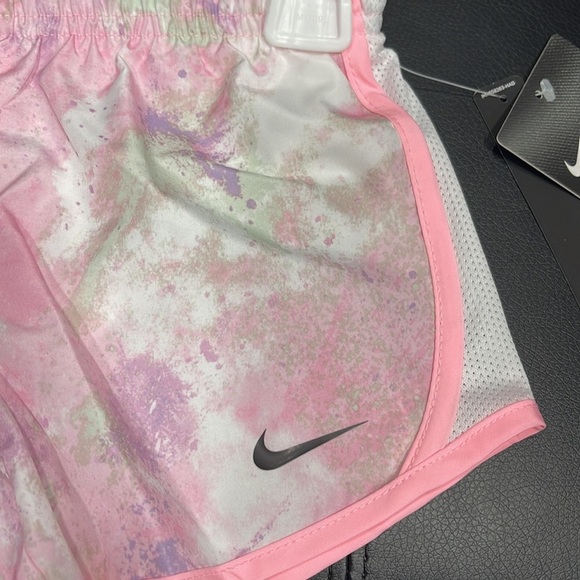 Nike short - Picture 5 of 9